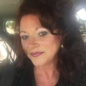 Meet your Posher, Lorie